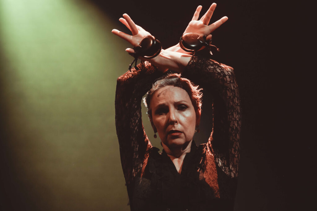 Manos bailaora flamenco Rocío Pozo expresión artística braceo detalle flamenco